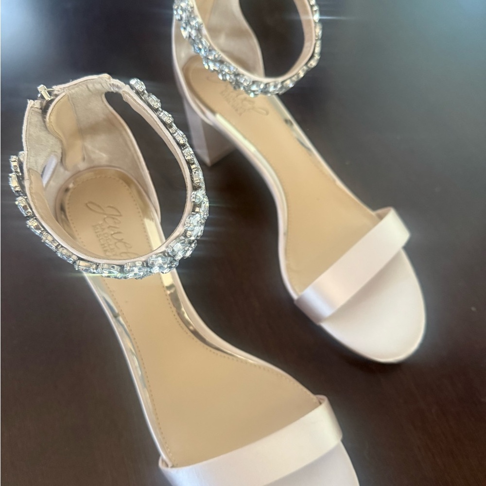 Jewel Badgley Mischka Cream Heels with Elegant Rhinestone Details